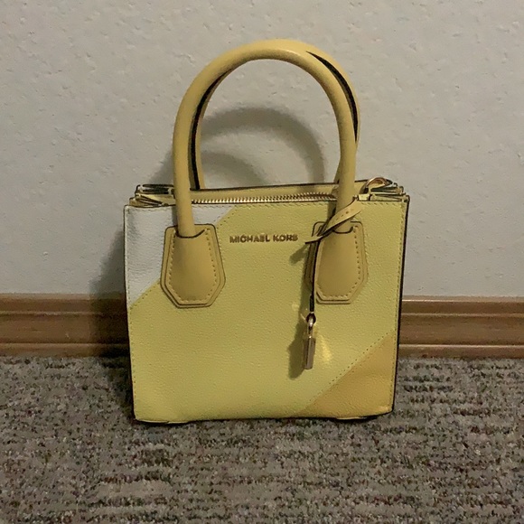 Michael Kors Handbags - Michael Kors Purse